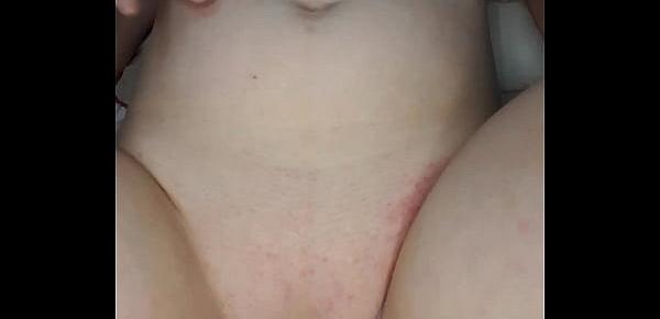  Girl masturbates her pussy to camera moaning hot